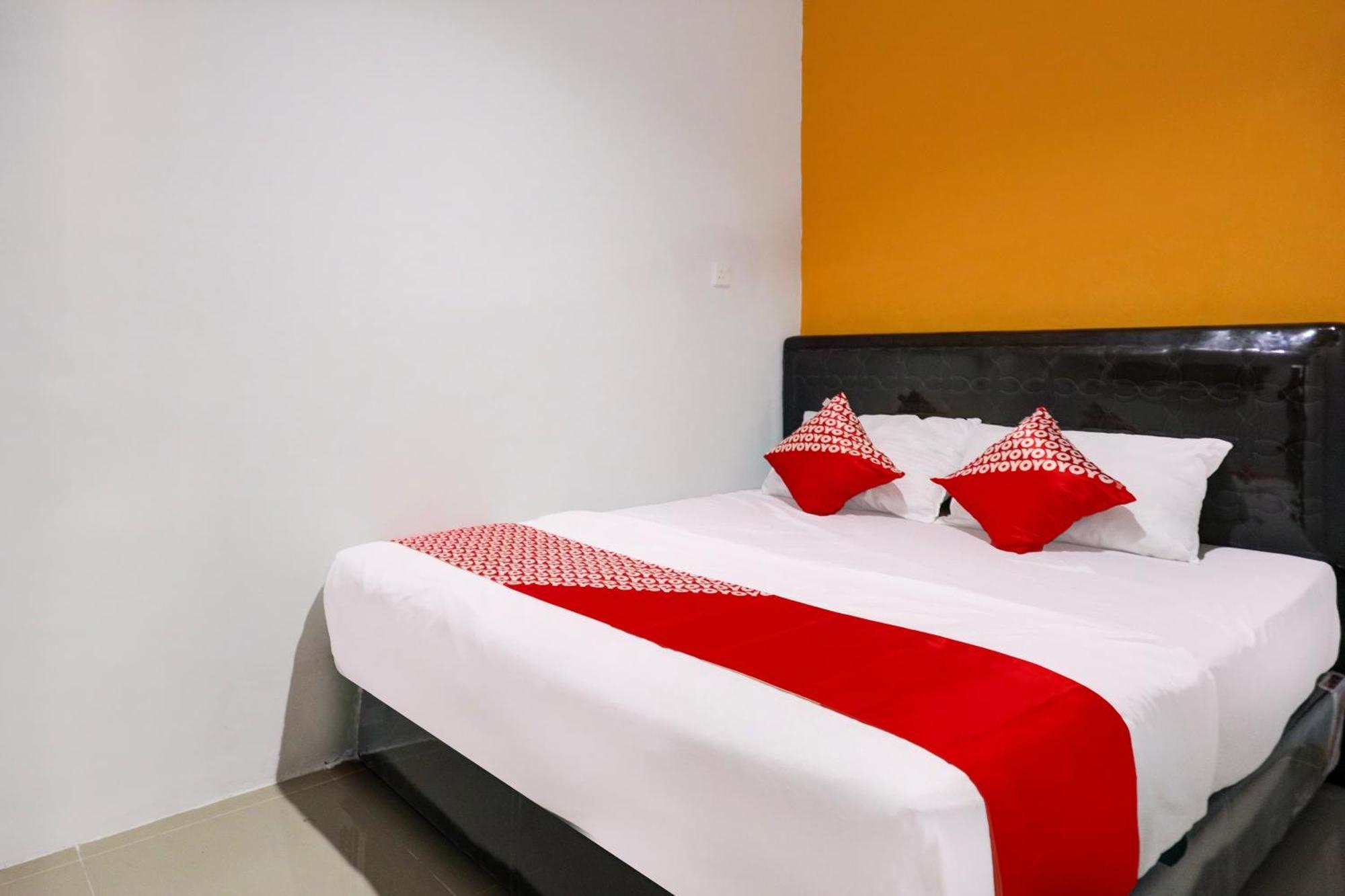 Super Oyo Capital O 93076 Batam Backpacker Guesthouse 2 Pembunuh ภายนอก รูปภาพ