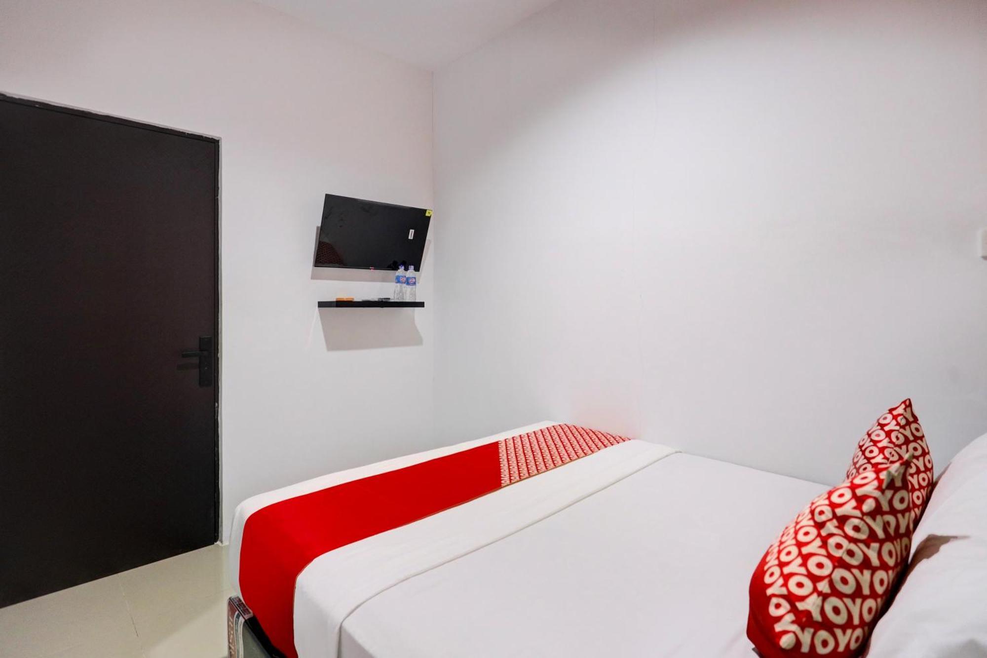 Super Oyo Capital O 93076 Batam Backpacker Guesthouse 2 Pembunuh ภายนอก รูปภาพ