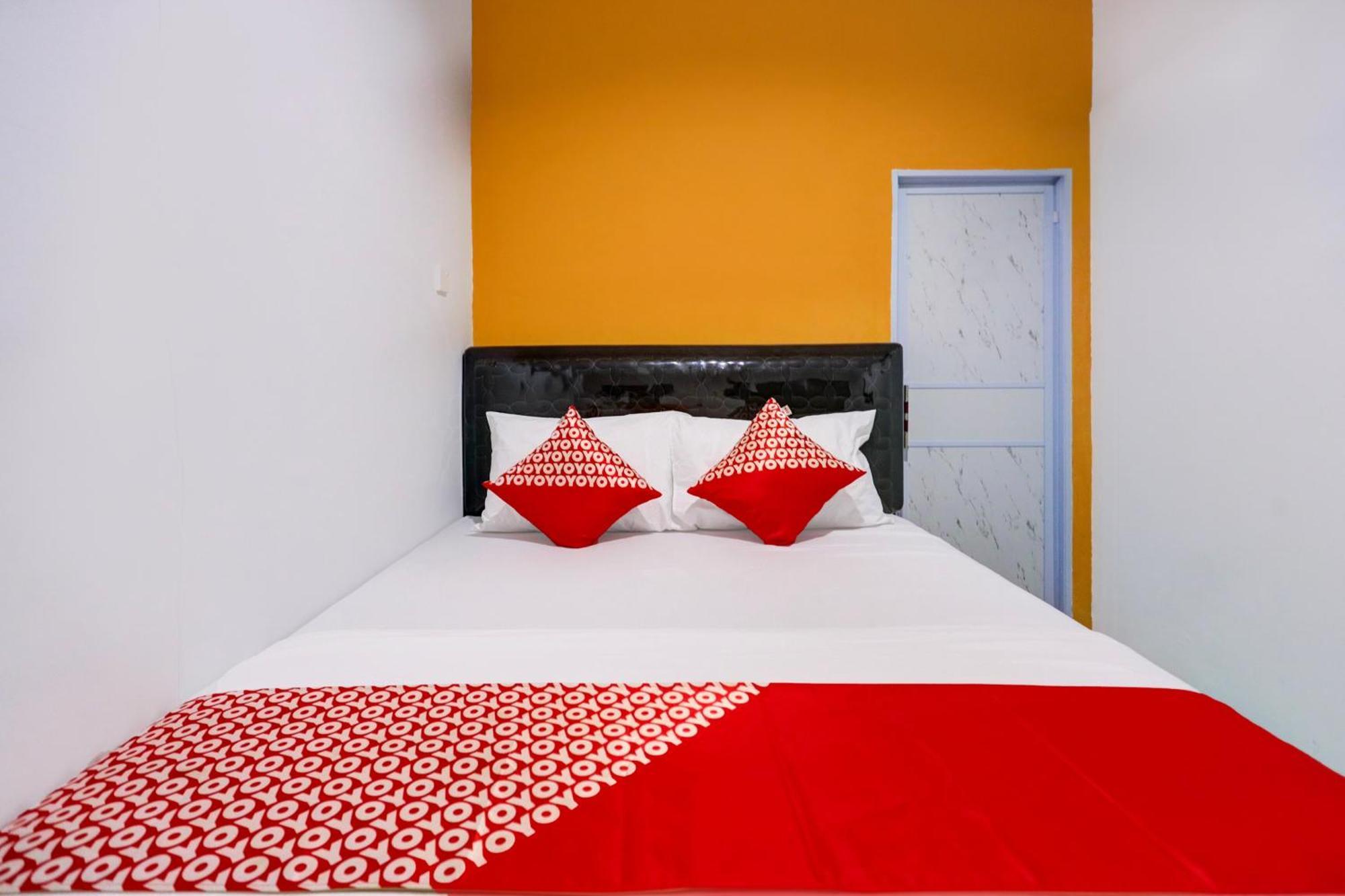Super Oyo Capital O 93076 Batam Backpacker Guesthouse 2 Pembunuh ภายนอก รูปภาพ