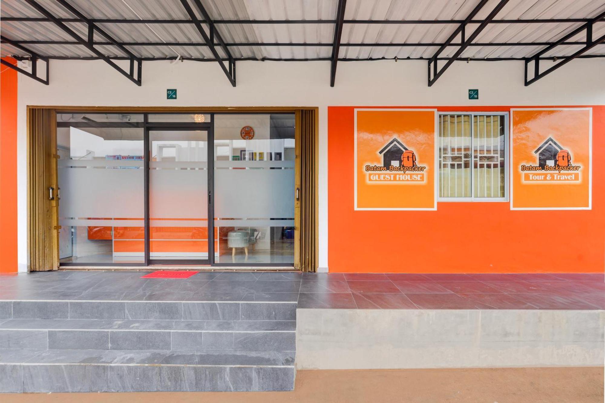 Super Oyo Capital O 93076 Batam Backpacker Guesthouse 2 Pembunuh ภายนอก รูปภาพ